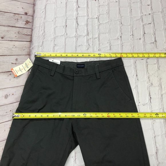 NWT Dockers Men Workday Khaki Straight Fit Smart Flex Pants Size 32X32 B214 -9 - Picture 2 of 16